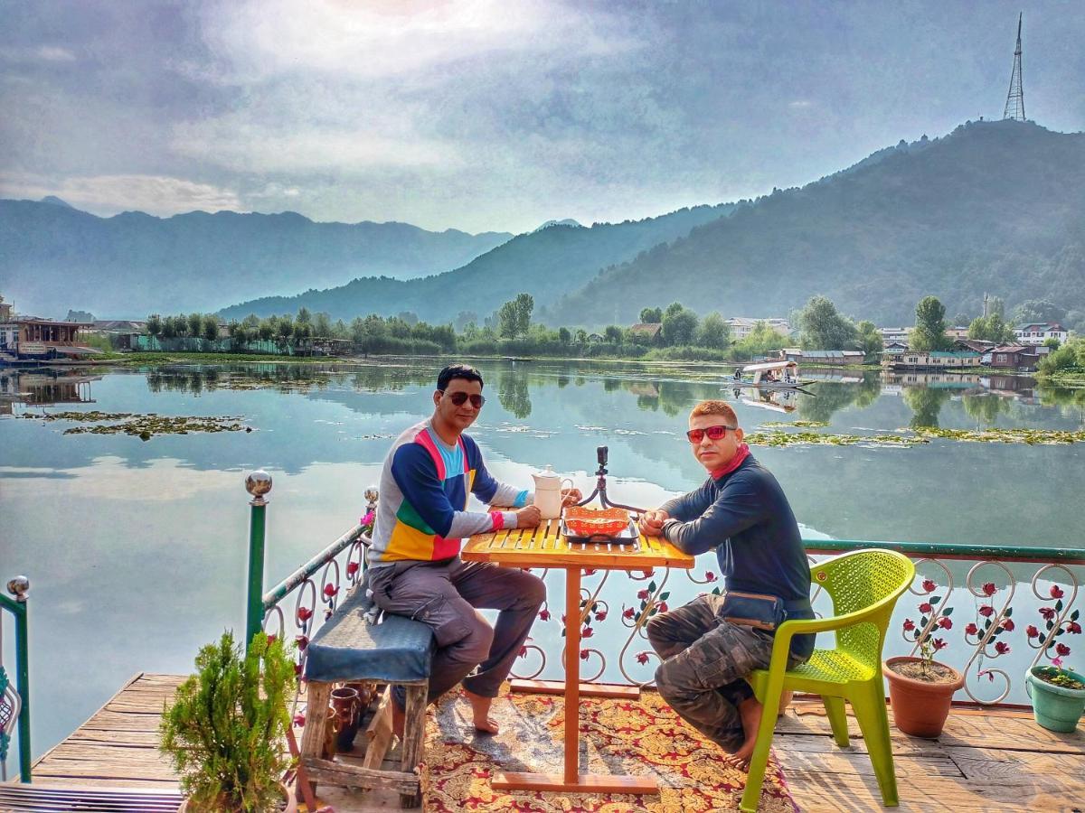 Raja'S Palace Houseboat - Kashmir Srinagar  Exterior photo
